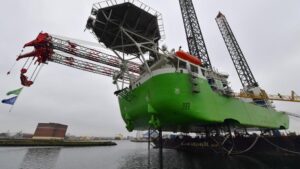 découvrez comment le chantier naval damen à dunkerque repousse les limites de l'innovation maritime. suivez les dernières avancées technologiques et projets qui façonnent l'avenir de l'industrie navale.